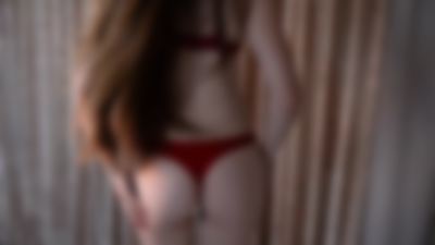 Pia Messinger - Escort Girl from Davenport Iowa