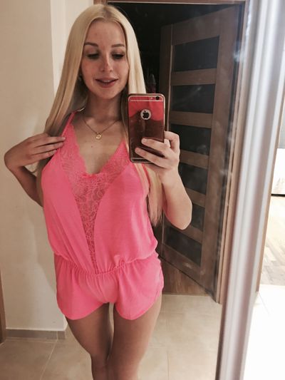 Debora Rueb - Escort Girl from Pomona California