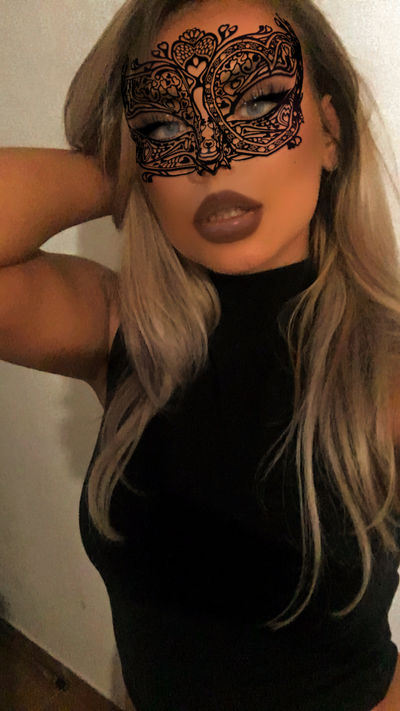 Dominique D - Escort Girl from Davenport Iowa