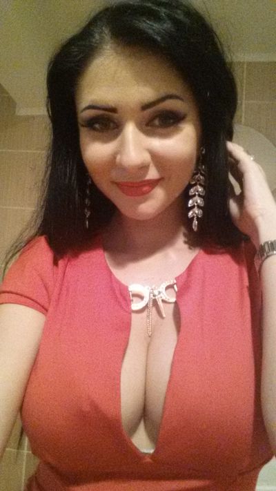 Bonnie Hawthorne - Escort Girl from Rockford Illinois