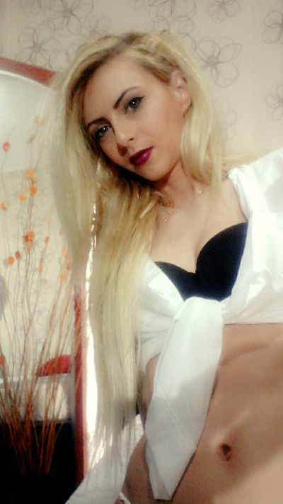 Pauline Roberge - Escort Girl from Tempe Arizona