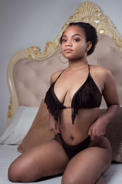 Akira Mayers - Escort Girl from Toledo Ohio