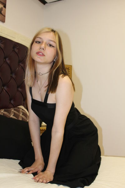 Anna Cruse - Escort Girl from Hampton Virginia