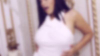 Brunette Escort in South Bend Indiana