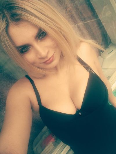 Kira Brand - Escort Girl from Aurora Illinois